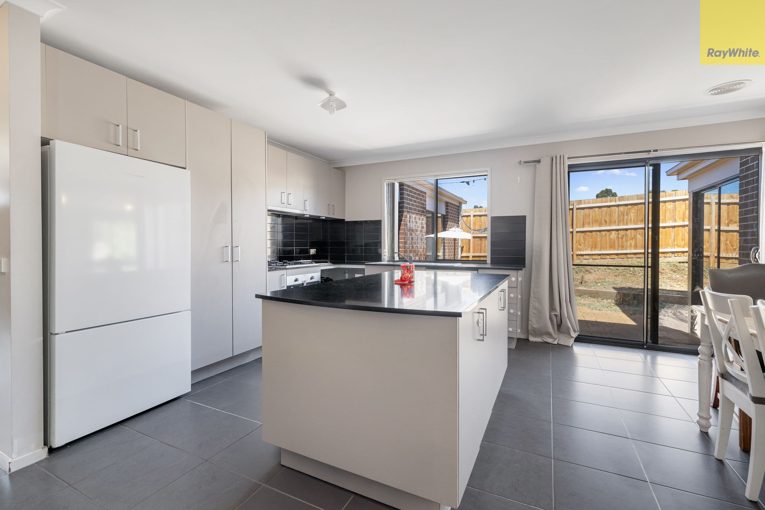 44 Silverdale Drive, Darley VIC 3340, Darley - Thumbnail 4