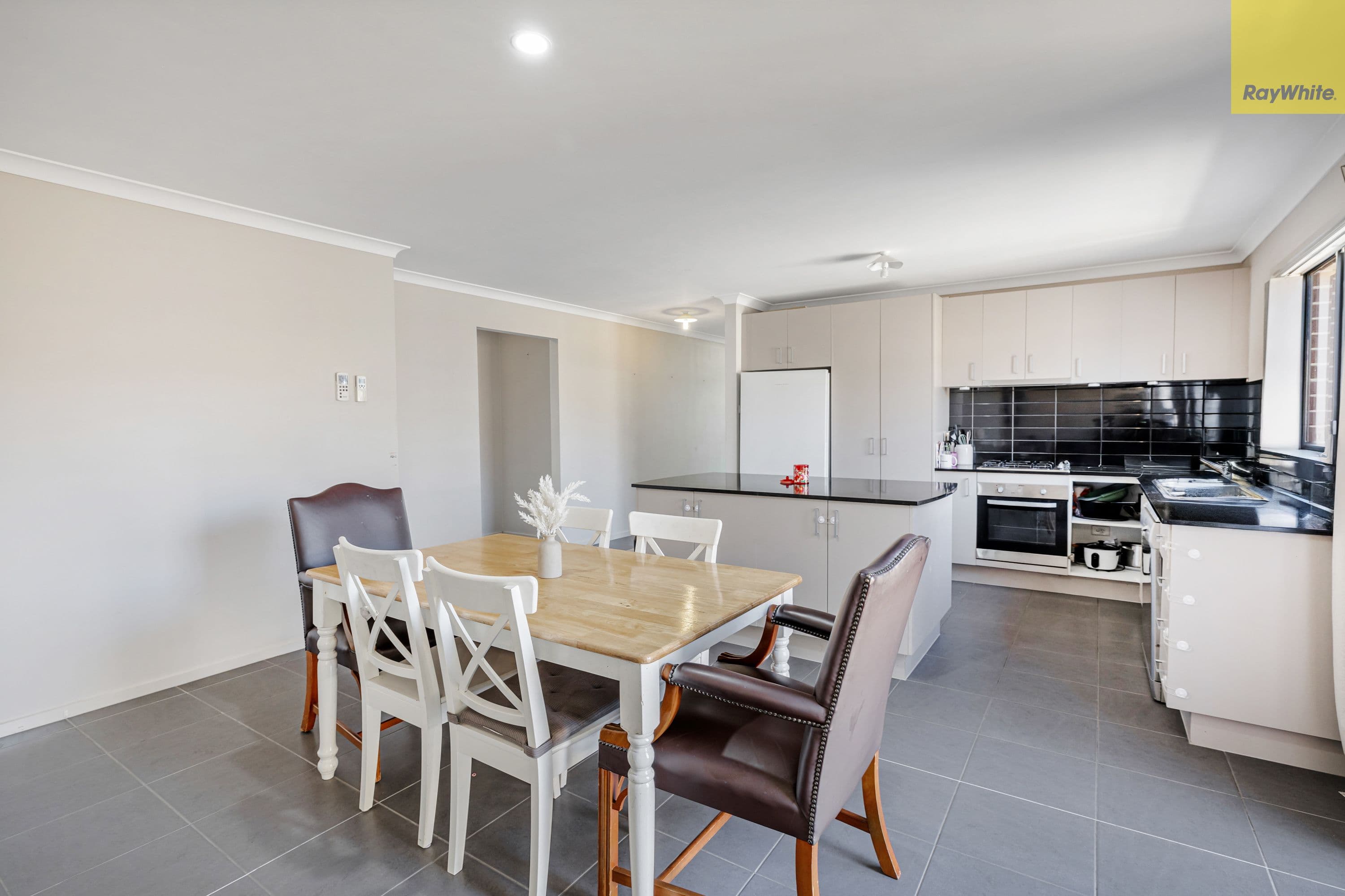 44 Silverdale Drive, Darley VIC 3340, Darley - Thumbnail 6