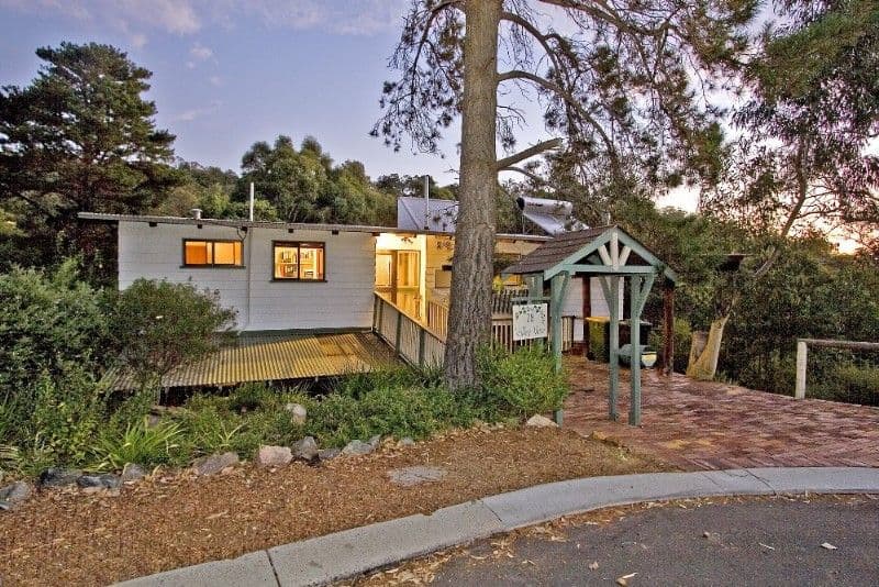 28 Josephine Crescent, KALAMUNDA WA 6076, Kalamunda - Thumbnail 4
