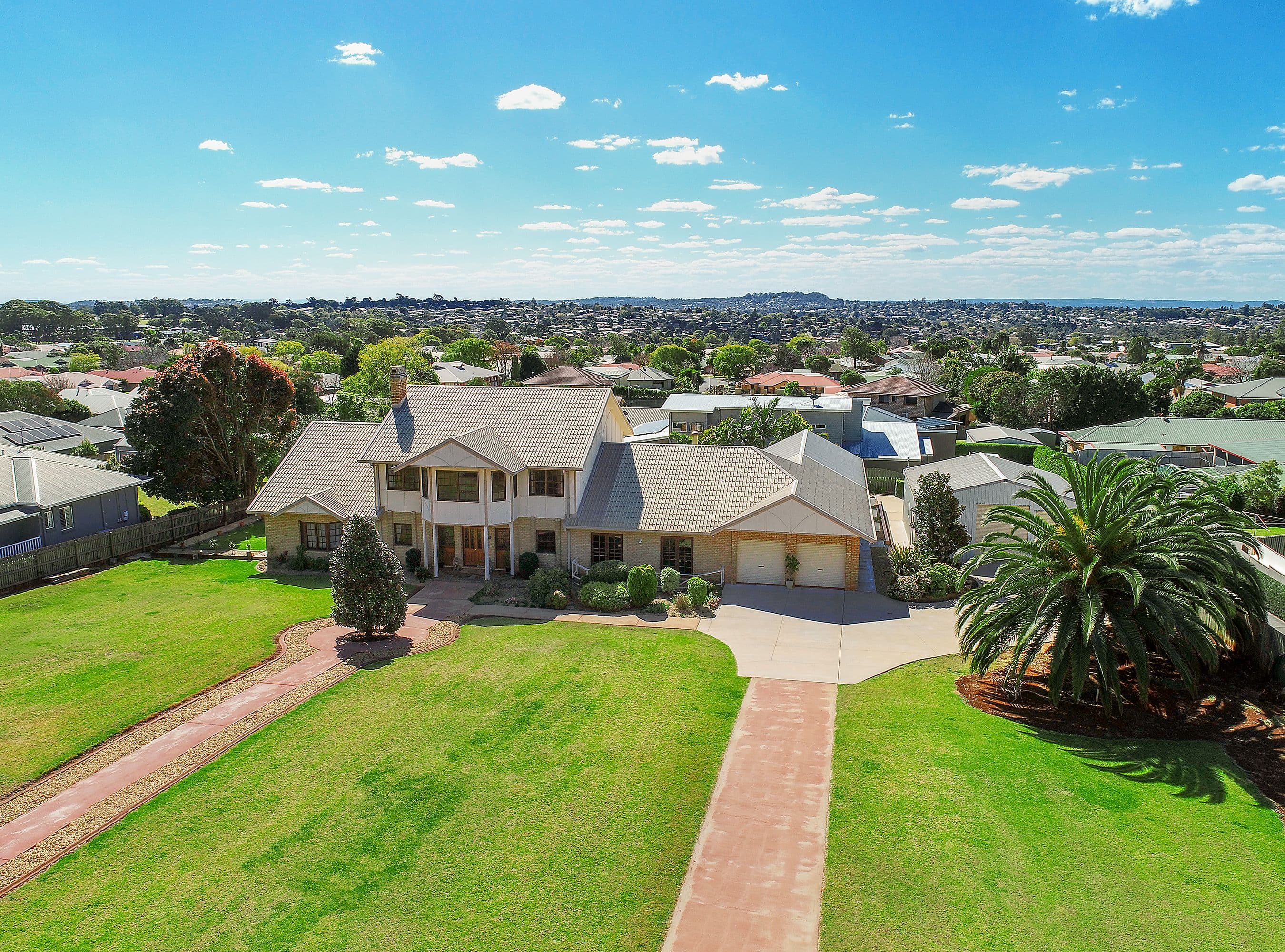 129 Spring Street, Middle Ridge QLD 4350, Middle Ridge - Thumbnail 2