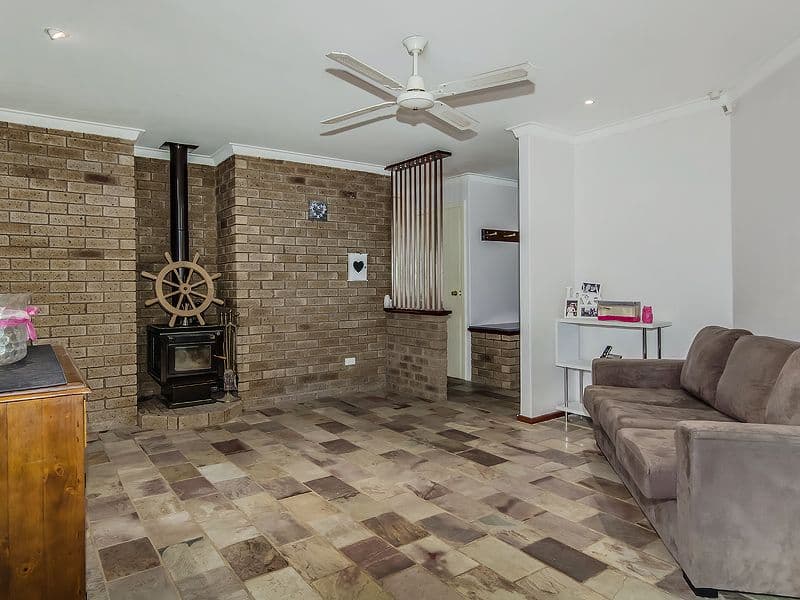 31 Hartland Way, WARNBRO WA 6169, Warnbro - Thumbnail 3