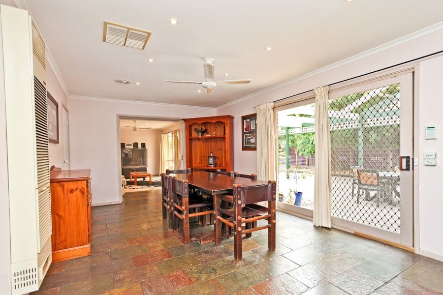 40 Dowling Avenue, HOPPERS CROSSING VIC 3029, Hoppers Crossing - Thumbnail 6