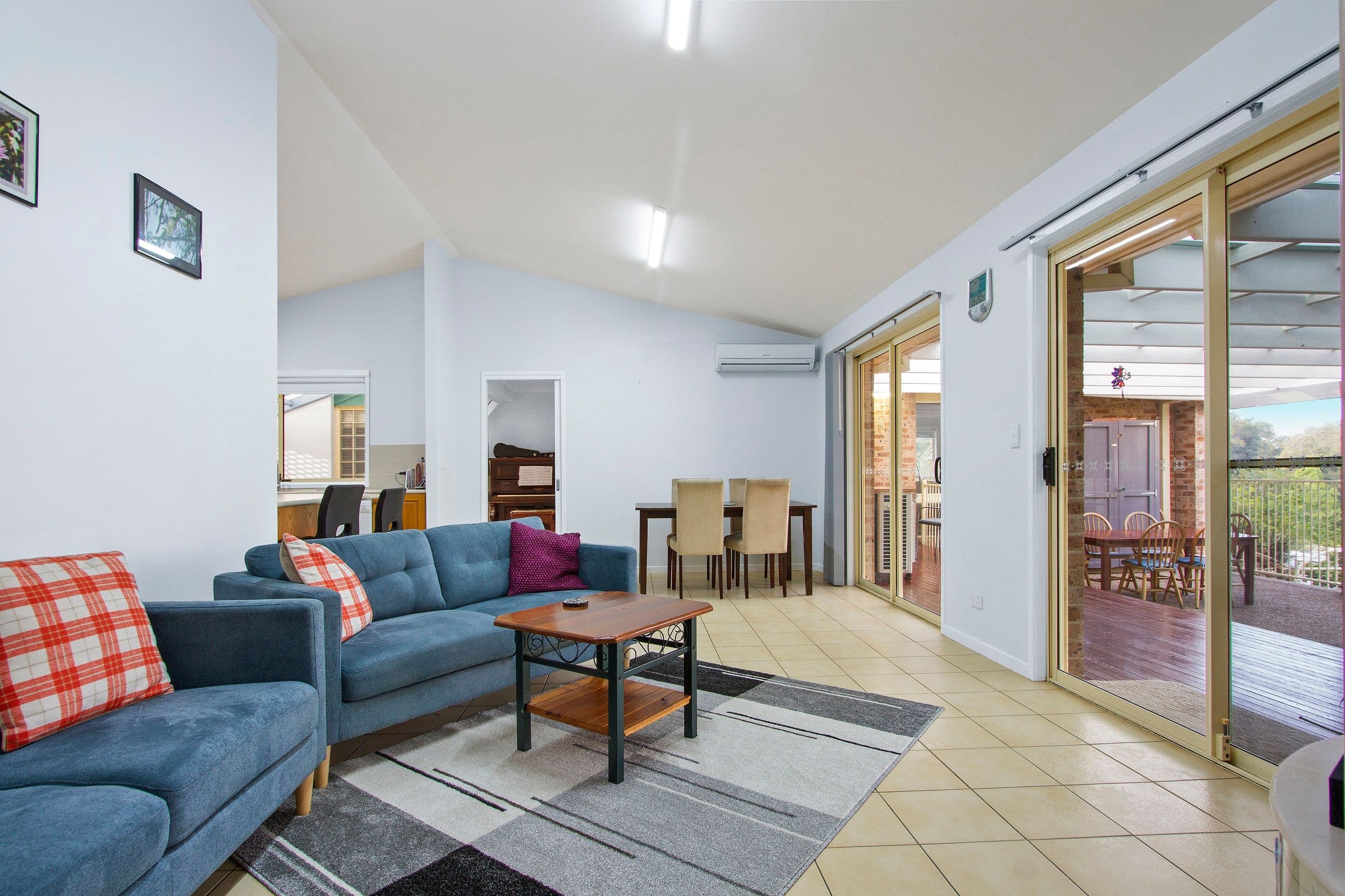 53 Karoola Crescent, Surfside - Thumbnail 2