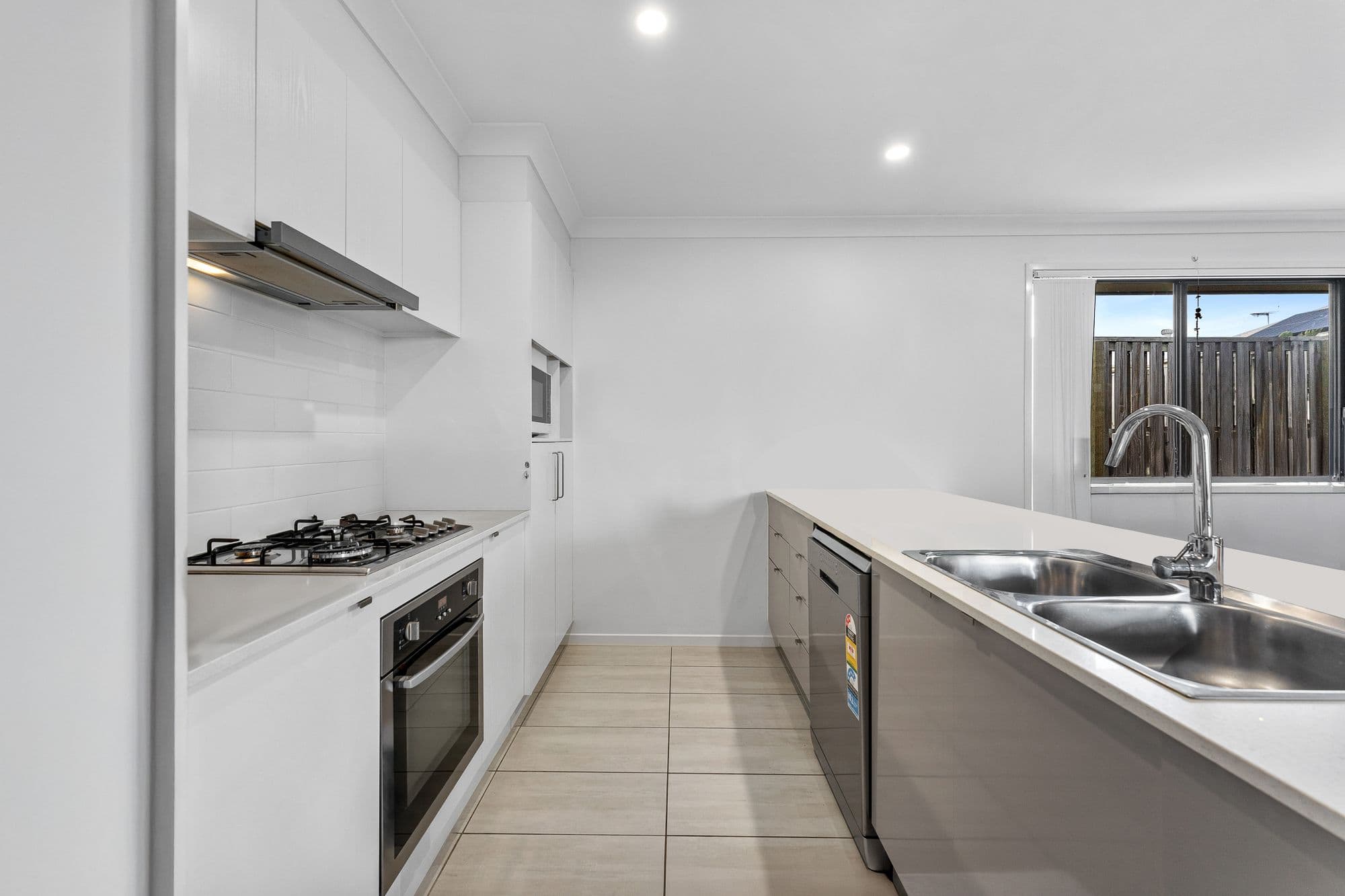 16 Dawn Street, Redbank Plains QLD 4301, Redbank Plains - Thumbnail 2