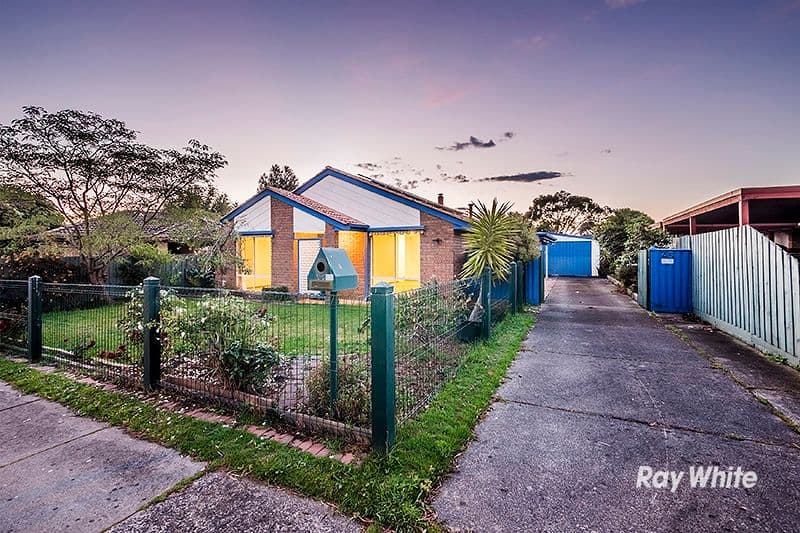 25 Hazelwood Avenue, Cranbourne North VIC 3977, Cranbourne North - Thumbnail 2