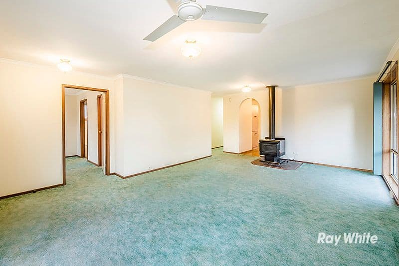 25 Hazelwood Avenue, Cranbourne North VIC 3977, Cranbourne North - Thumbnail 4