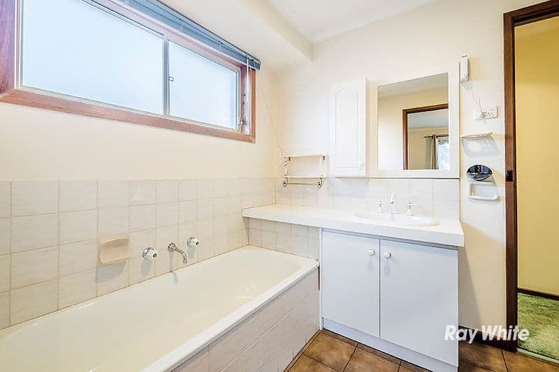 25 Hazelwood Avenue, Cranbourne North VIC 3977, Cranbourne North - Thumbnail 6