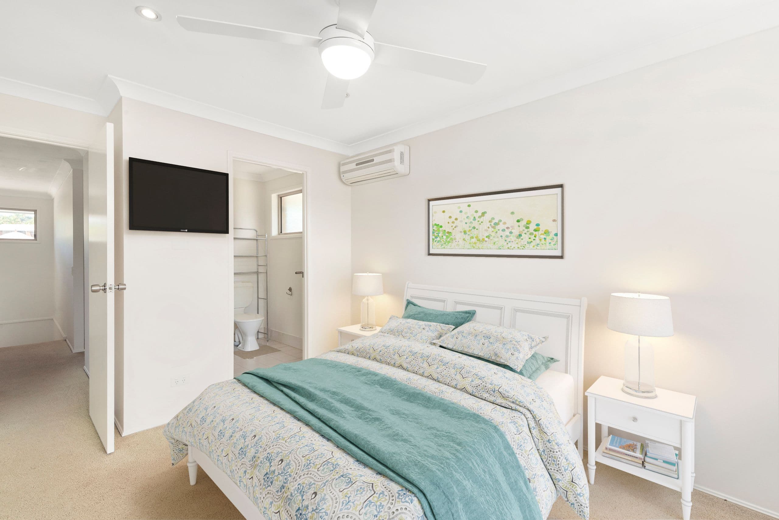 284 Nineteenth Avenue, Elanora QLD 4221, Elanora - Thumbnail 3