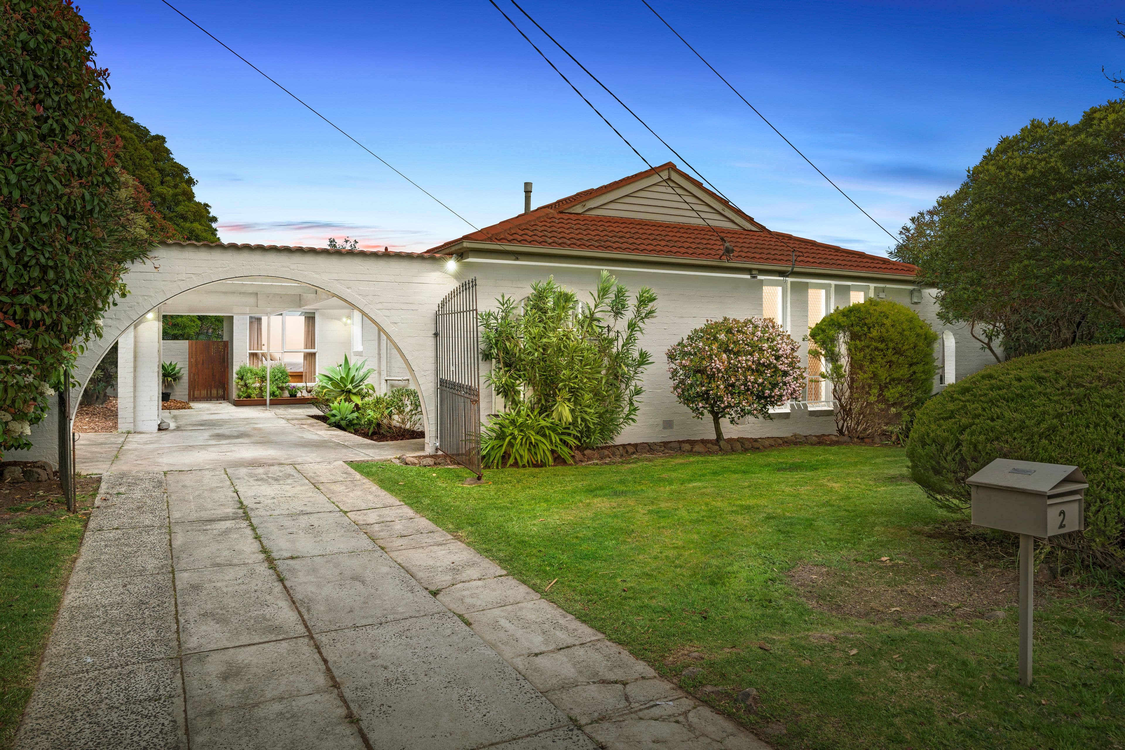 2 Brownlee Crescent, Wheelers Hill VIC 3150, Wheelers Hill - Thumbnail 2