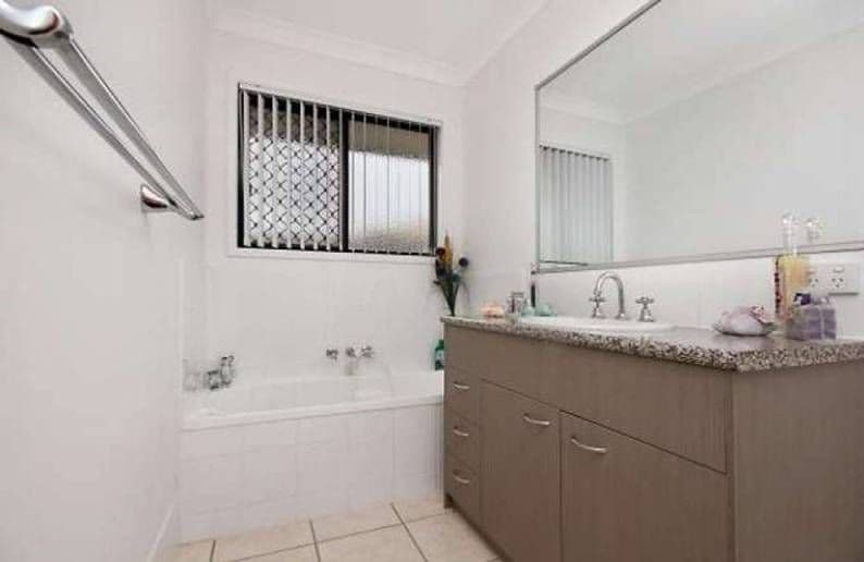 6 Pebbles Court, BERRINBA QLD 4117, Berrinba - Thumbnail 2