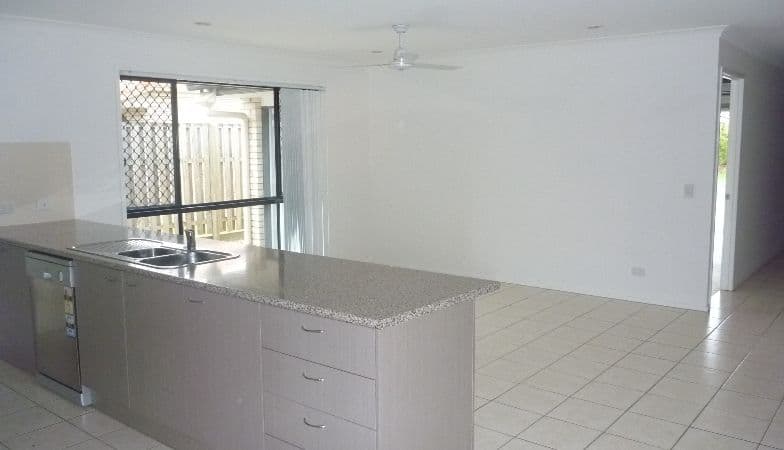 6 Pebbles Court, BERRINBA QLD 4117, Berrinba - Thumbnail 3