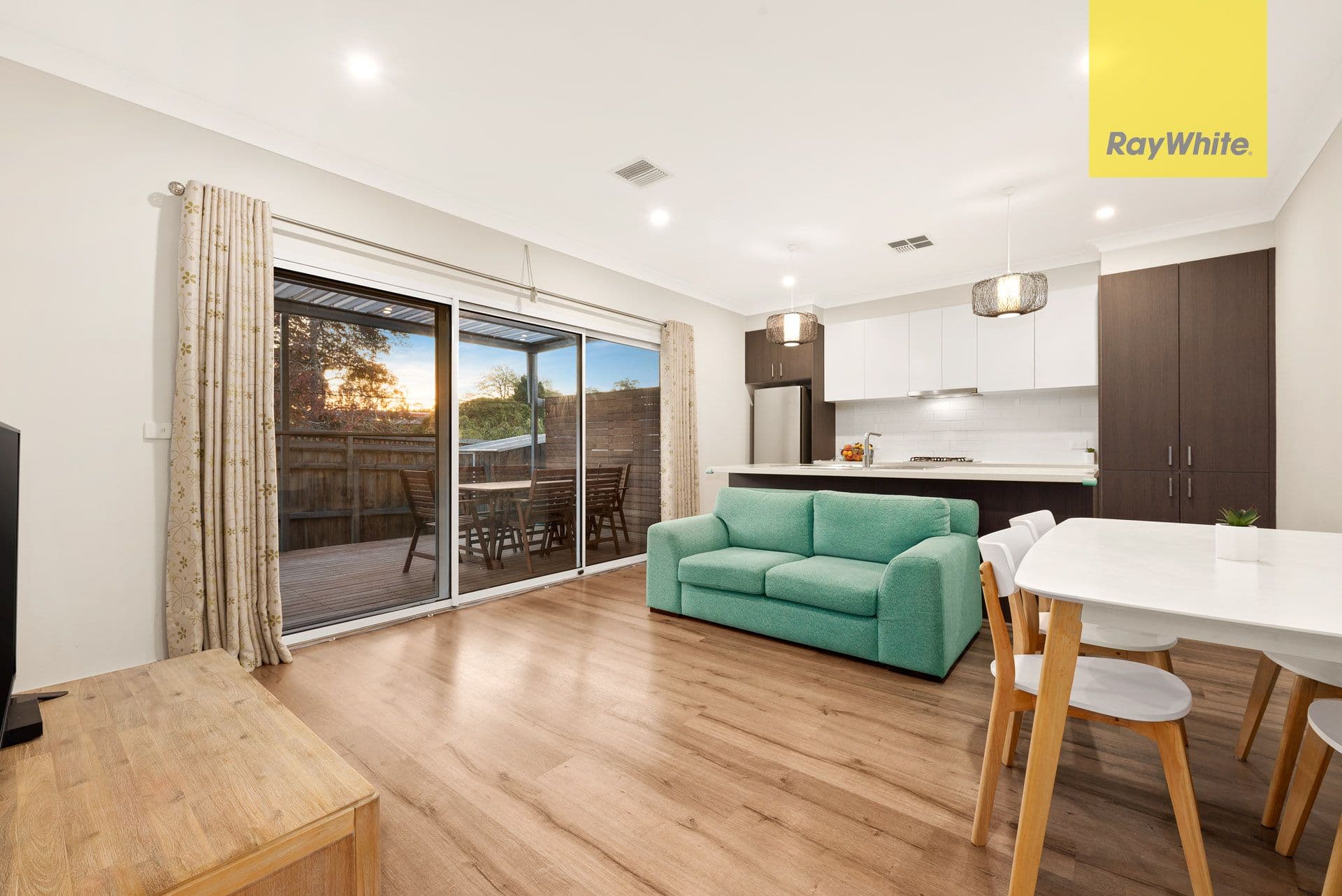 13 Rosedale Crescent, Ringwood East VIC 3135, Ringwood East - Thumbnail 2