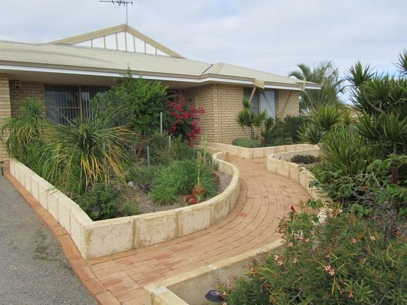 4 Fallowfield Street, STRATHALBYN WA 6530, Strathalbyn - Thumbnail 2