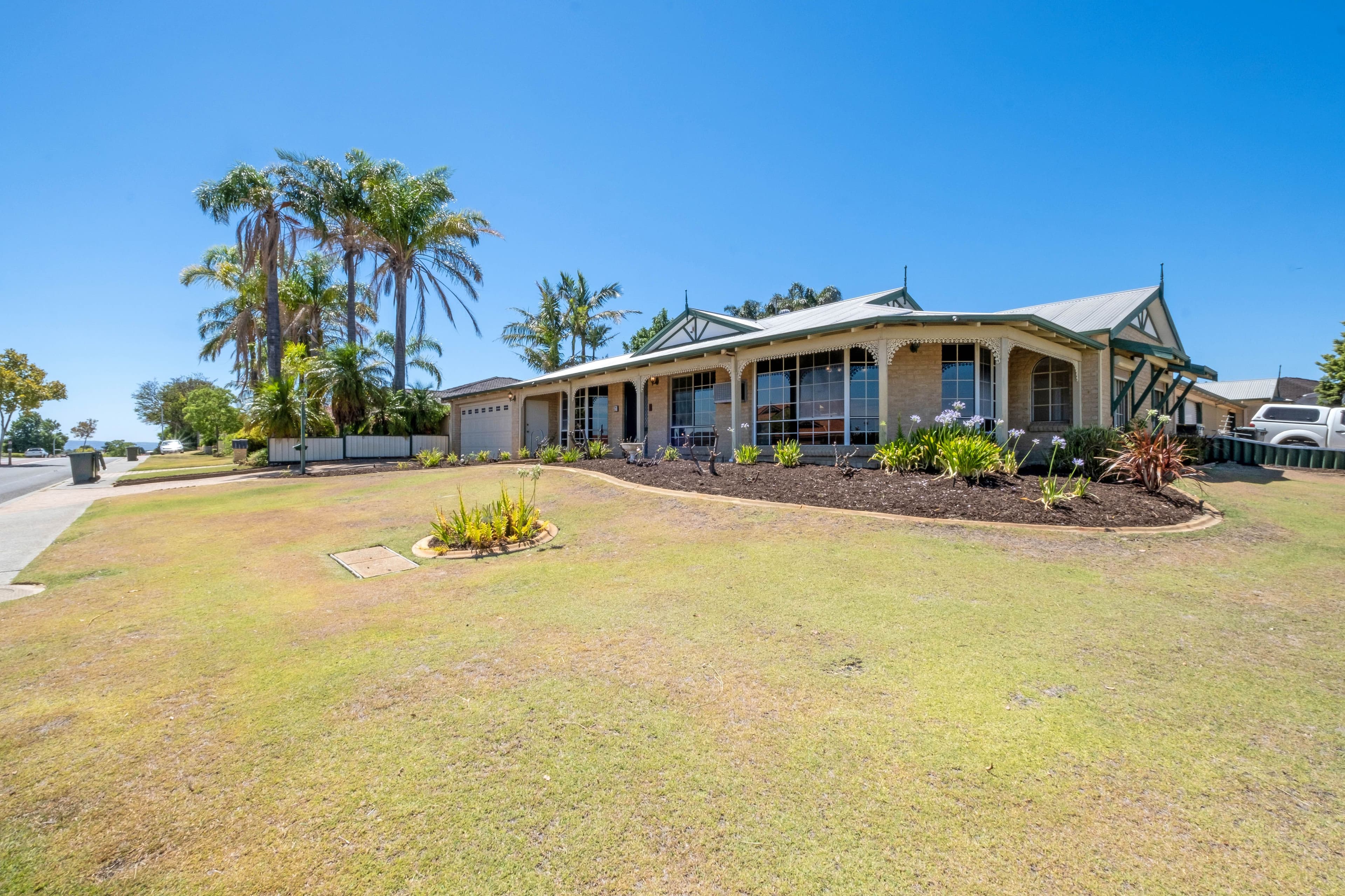 379 Summerlakes Parade, Ballajura WA 6066, Ballajura - Thumbnail 4