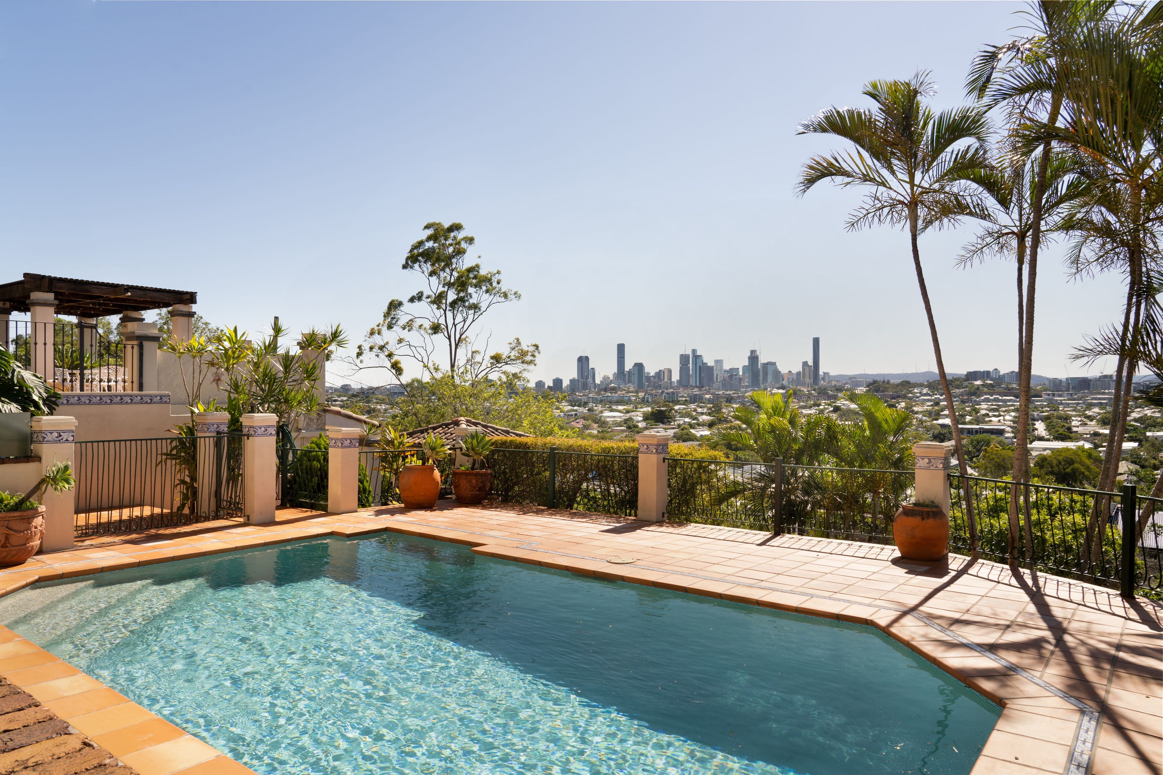 33 Dilkera Street, Balmoral QLD 4171, Balmoral - Image 1