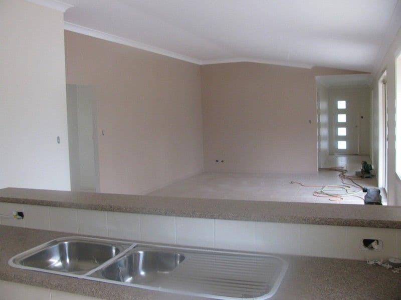 1 Lewis Street, CROWS NEST QLD 4355, Crows Nest - Thumbnail 4