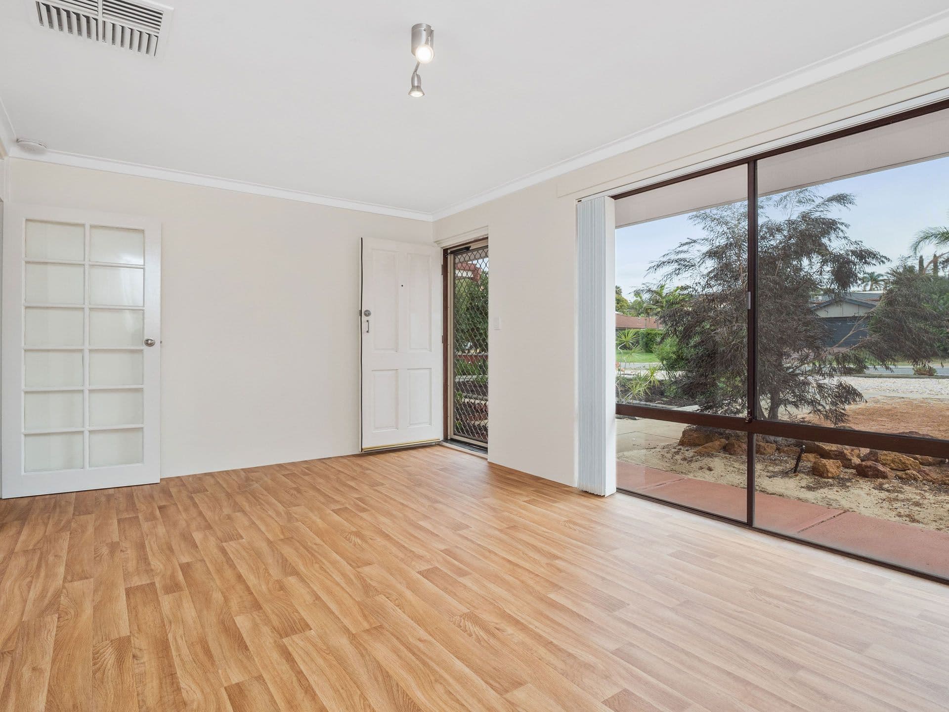 69 Clipper Drive, Ballajura WA 6066, Ballajura - Thumbnail 5