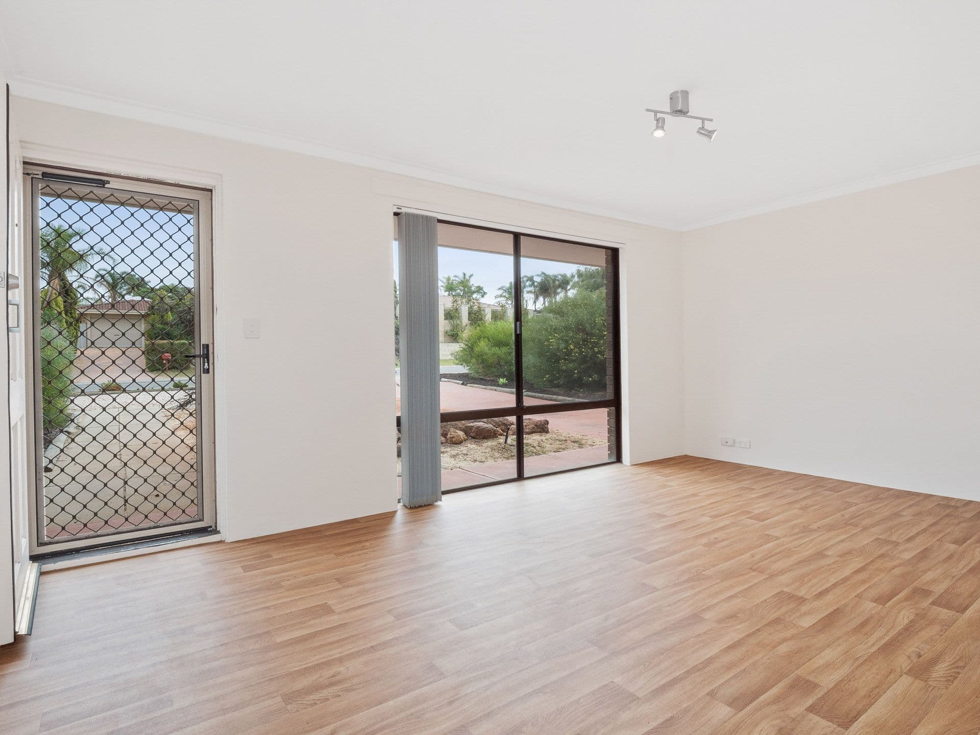 69 Clipper Drive, Ballajura WA 6066, Ballajura - Thumbnail 6