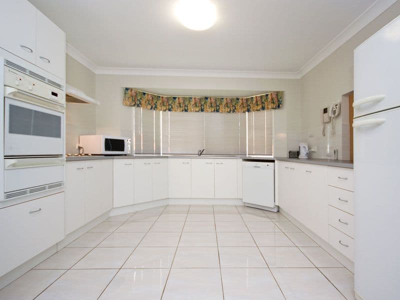 14 Barrier Place, FOREST LAKE QLD 4078, Forest Lake - Thumbnail 3