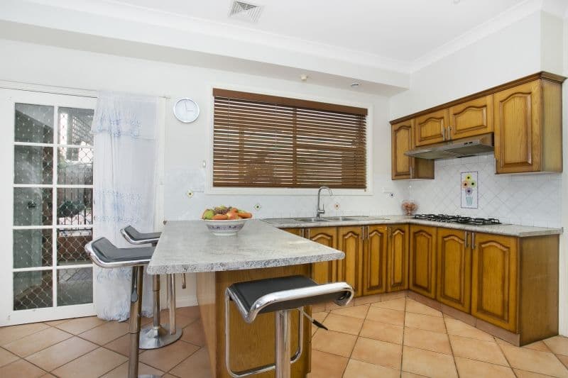 4 Cuthbert Crescent, EDENSOR PARK NSW 2176, Edensor Park - Thumbnail 2