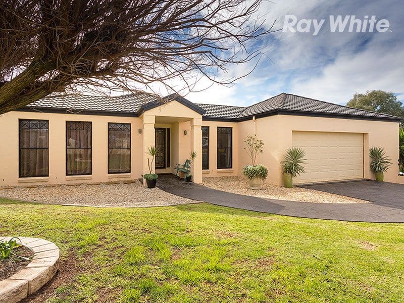 1 O'Mahony Close, Lavington - Image 1