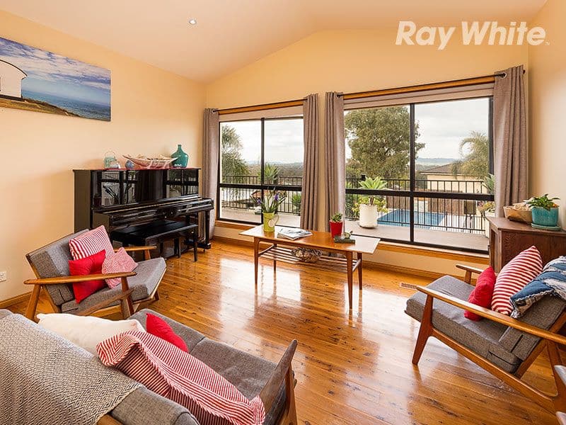 1 O'Mahony Close, Lavington - Thumbnail 3