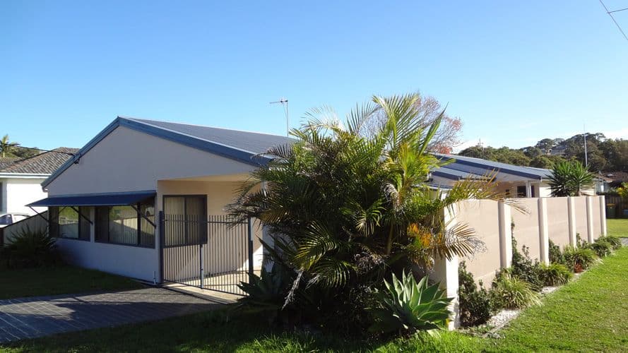 1 Ithaca Street, BATEAU BAY NSW 2261, Bateau Bay - Image 1