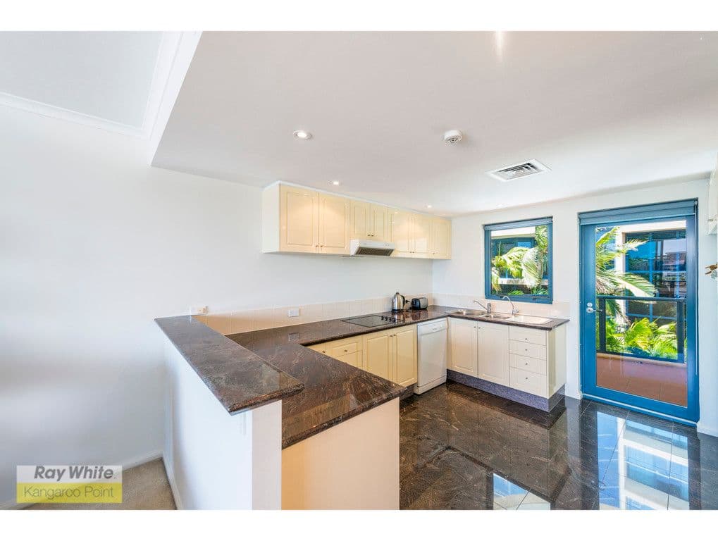 8 Goodwin Street, KANGAROO POINT QLD 4169, Kangaroo Point - Thumbnail 5