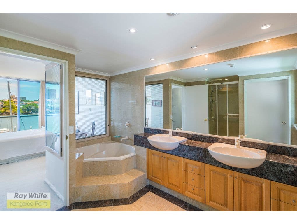 8 Goodwin Street, KANGAROO POINT QLD 4169, Kangaroo Point - Thumbnail 8