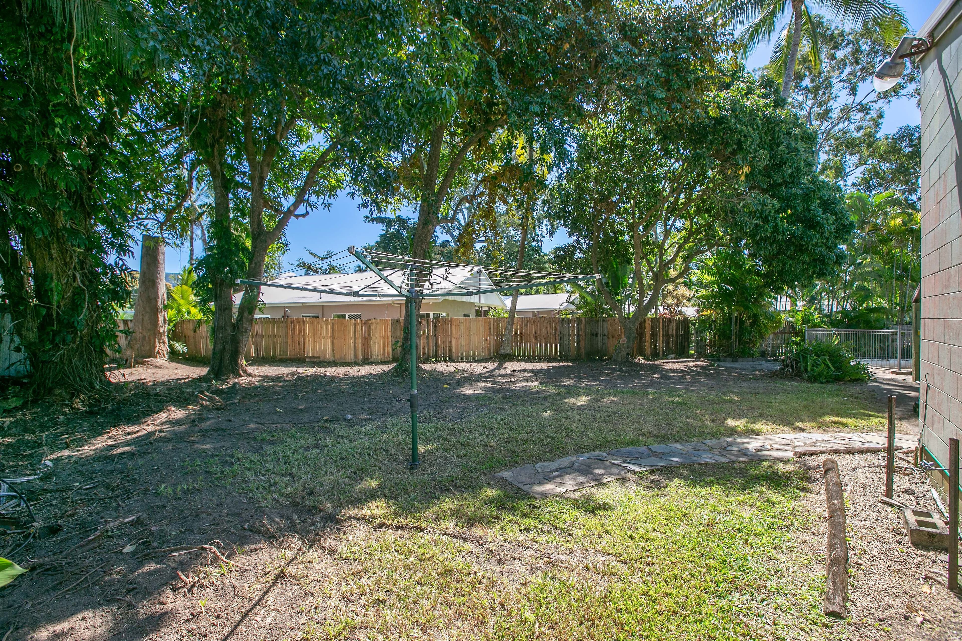 17 Hagen Close, Trinity Beach QLD 4879, Trinity Beach - Thumbnail 3