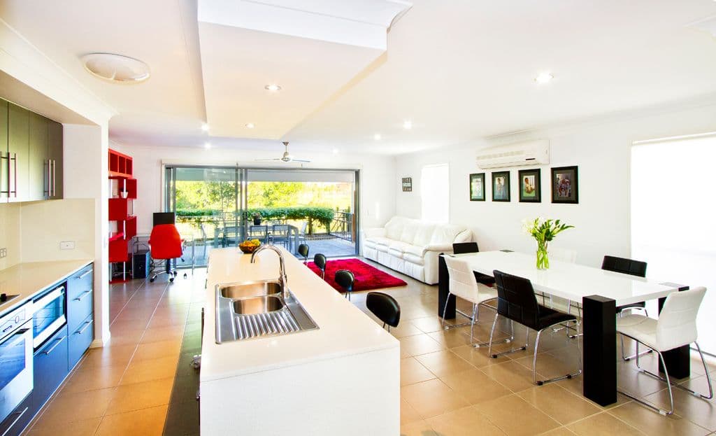 89  Verona Circuit, BURLEIGH WATERS QLD 4220, Burleigh Waters - Thumbnail 3