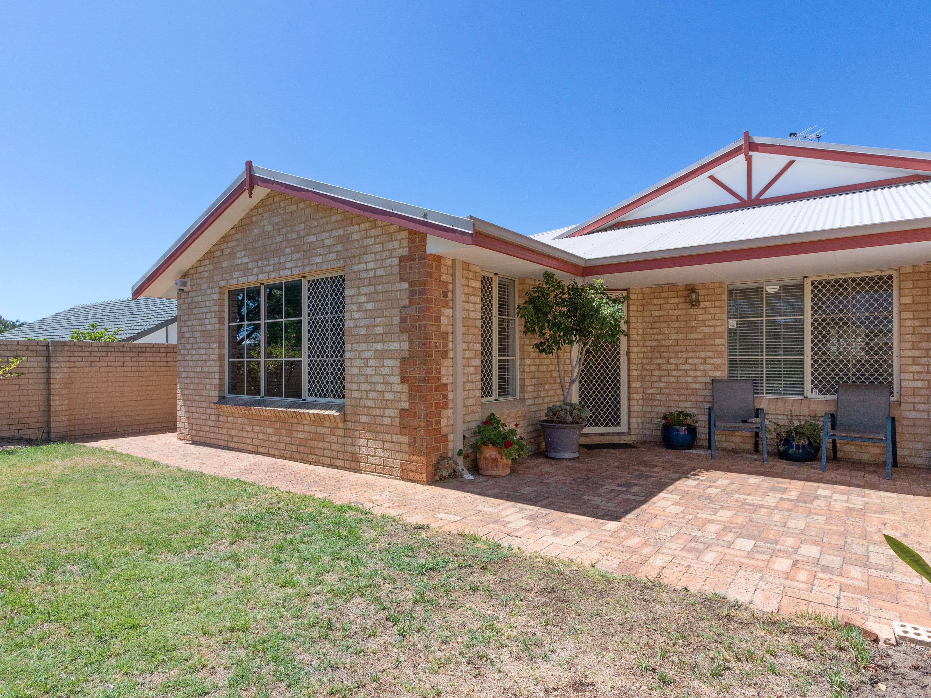 36 Crawshaw Crescent, Manning WA 6152, Manning - Image 1