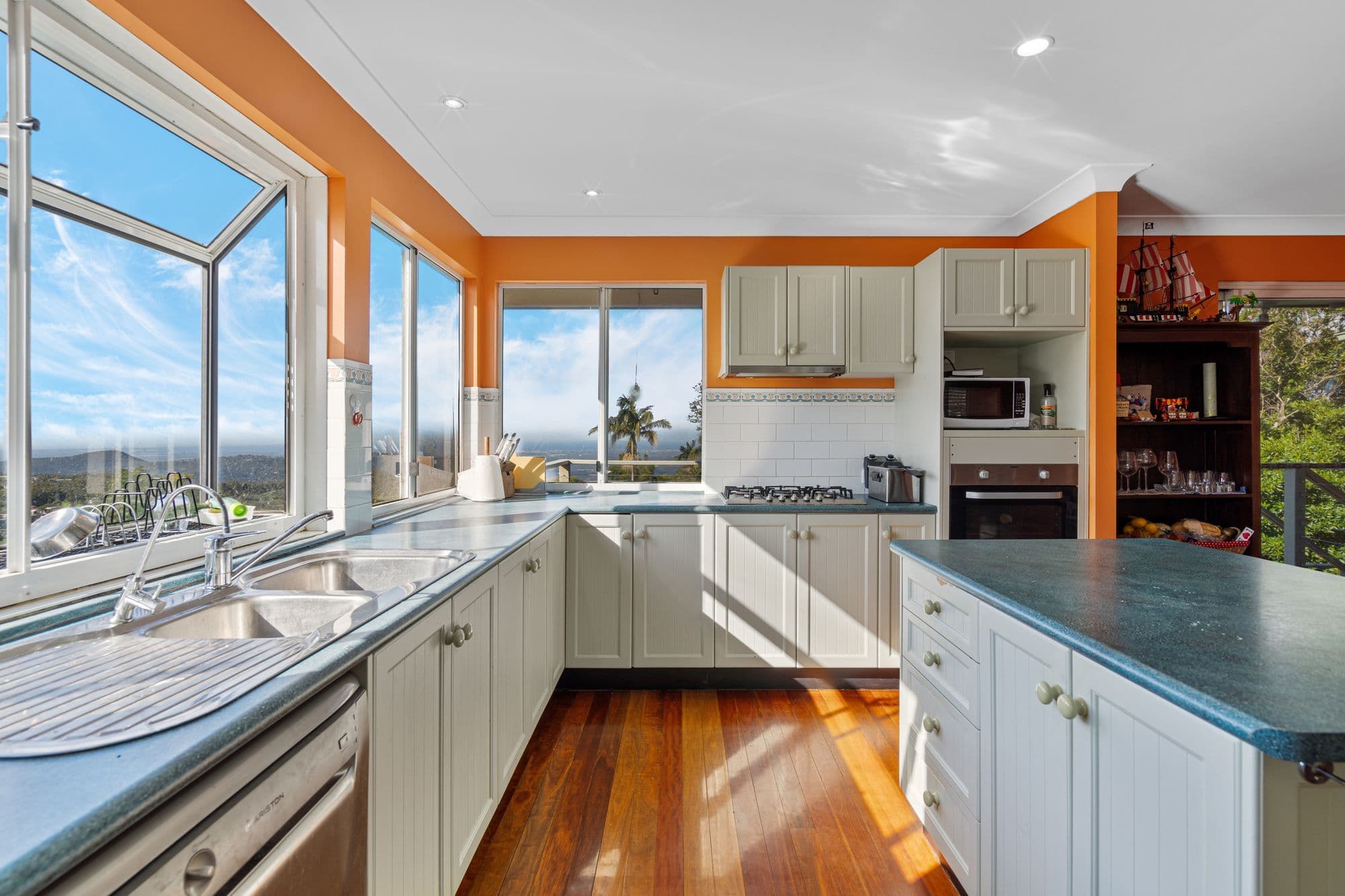 16 Paradise Drive, Tamborine Mountain QLD 4272, Tamborine Mountain - Thumbnail 3