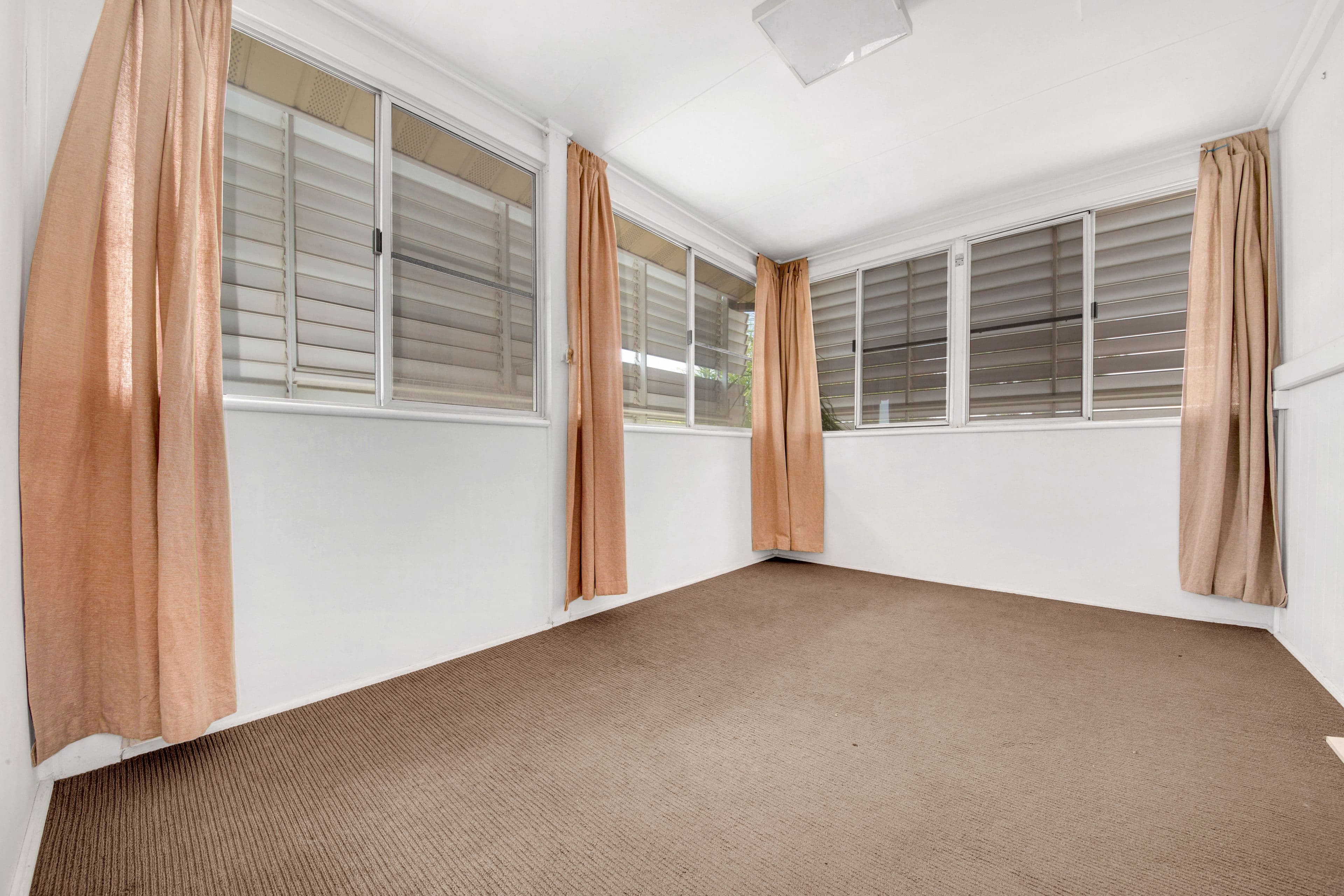 59 Toolooa Street, South Gladstone QLD 4680, South Gladstone - Thumbnail 5