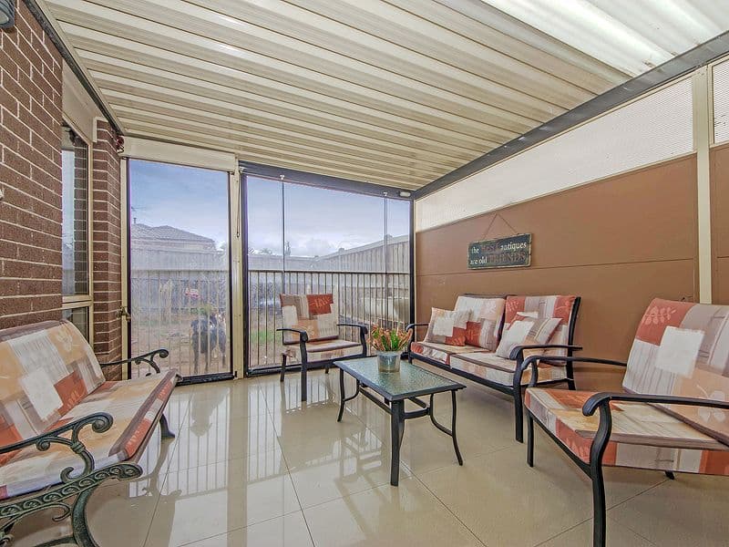 9 Parvana Drive, TARNEIT VIC 3029, Tarneit - Thumbnail 2