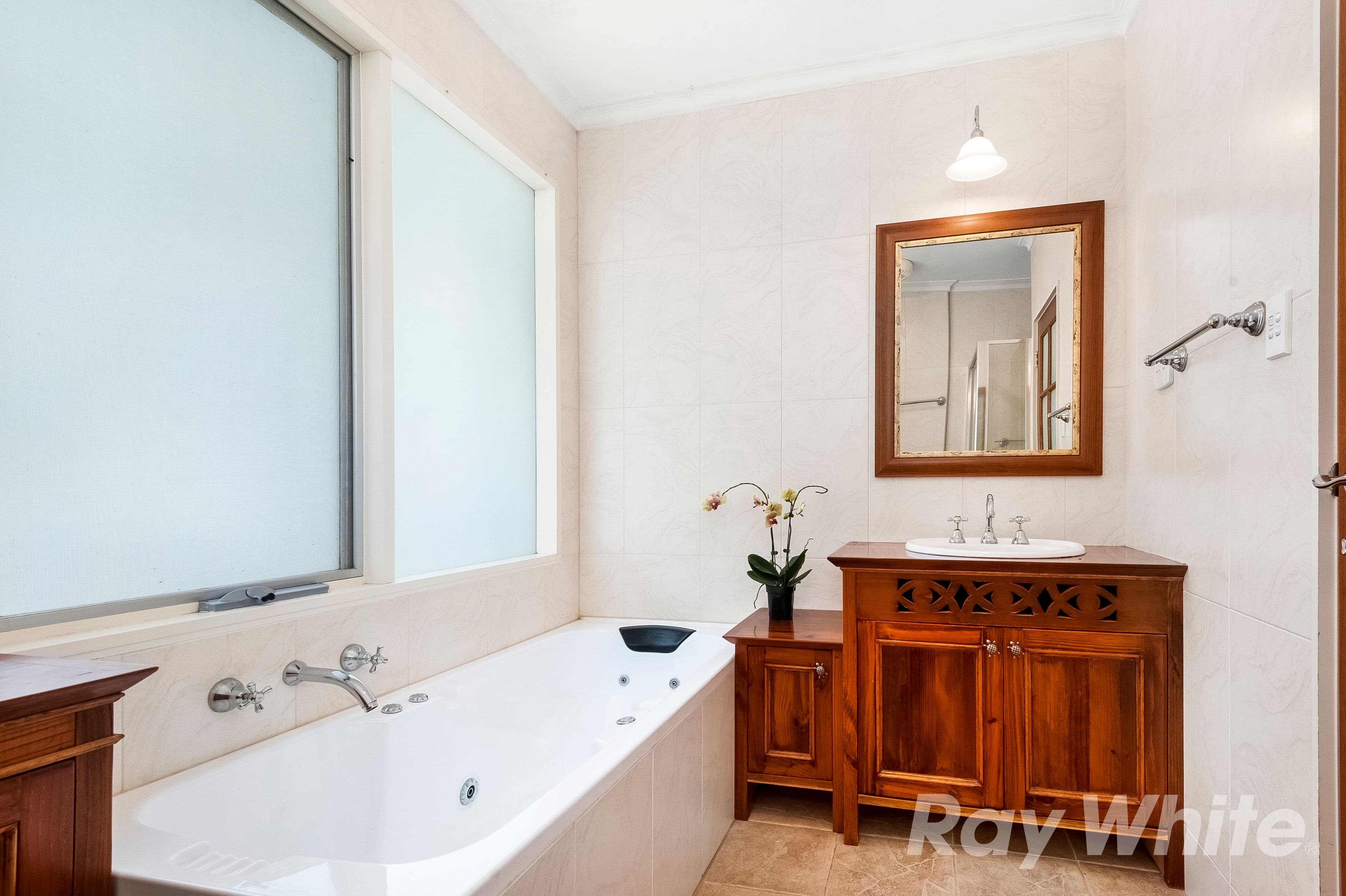 6 Bunker Crescent, Glen Waverley VIC 3150, Glen Waverley - Thumbnail 7