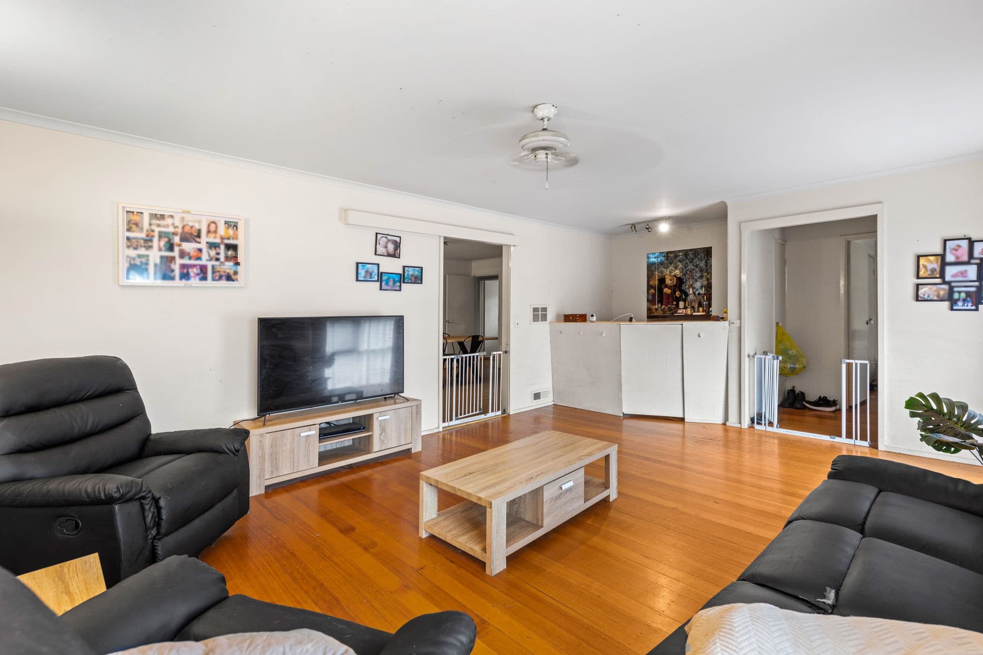3 Leigh Street, Werribee VIC 3030, Werribee - Thumbnail 3