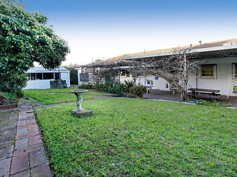 8 South Valley Road, HIGHTON VIC 3216, Highton - Thumbnail 2