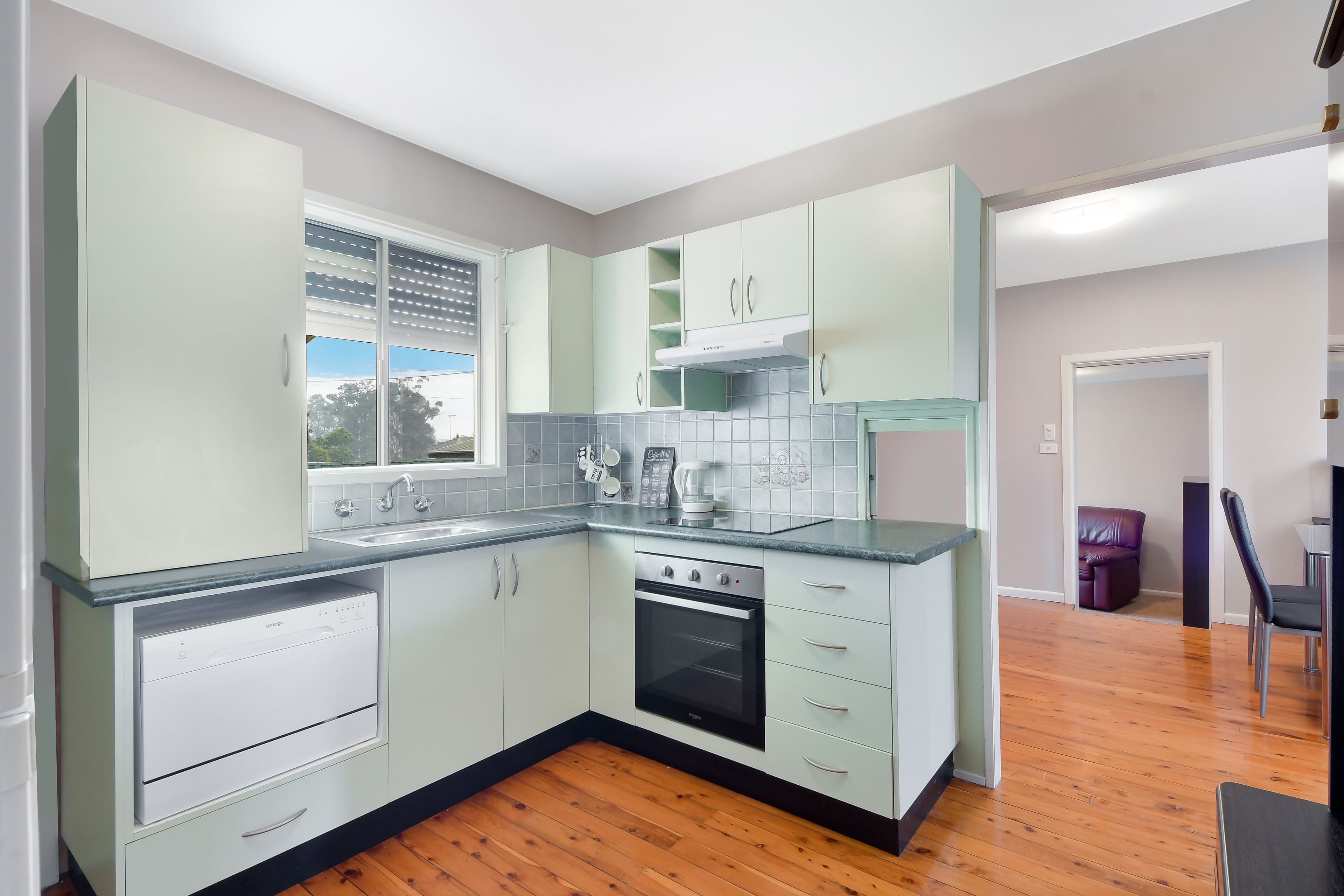 157 Oxford Street, Cambridge Park - Thumbnail 2