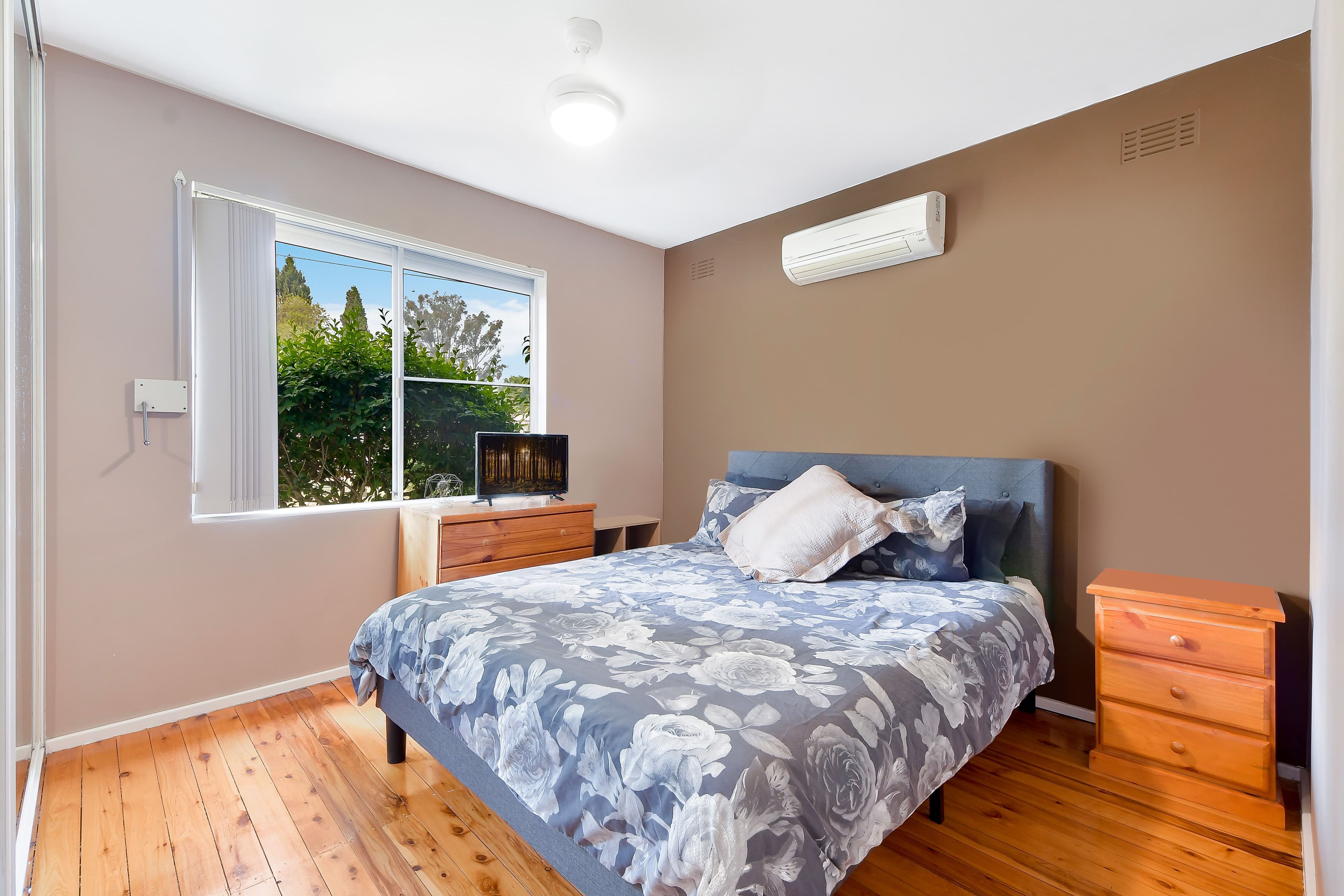 157 Oxford Street, Cambridge Park - Thumbnail 5