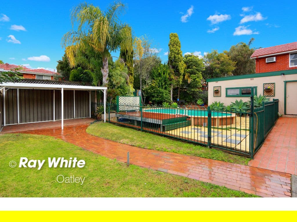 17 Hannons Avenue, Peakhurst NSW 2210, Peakhurst - Thumbnail 2