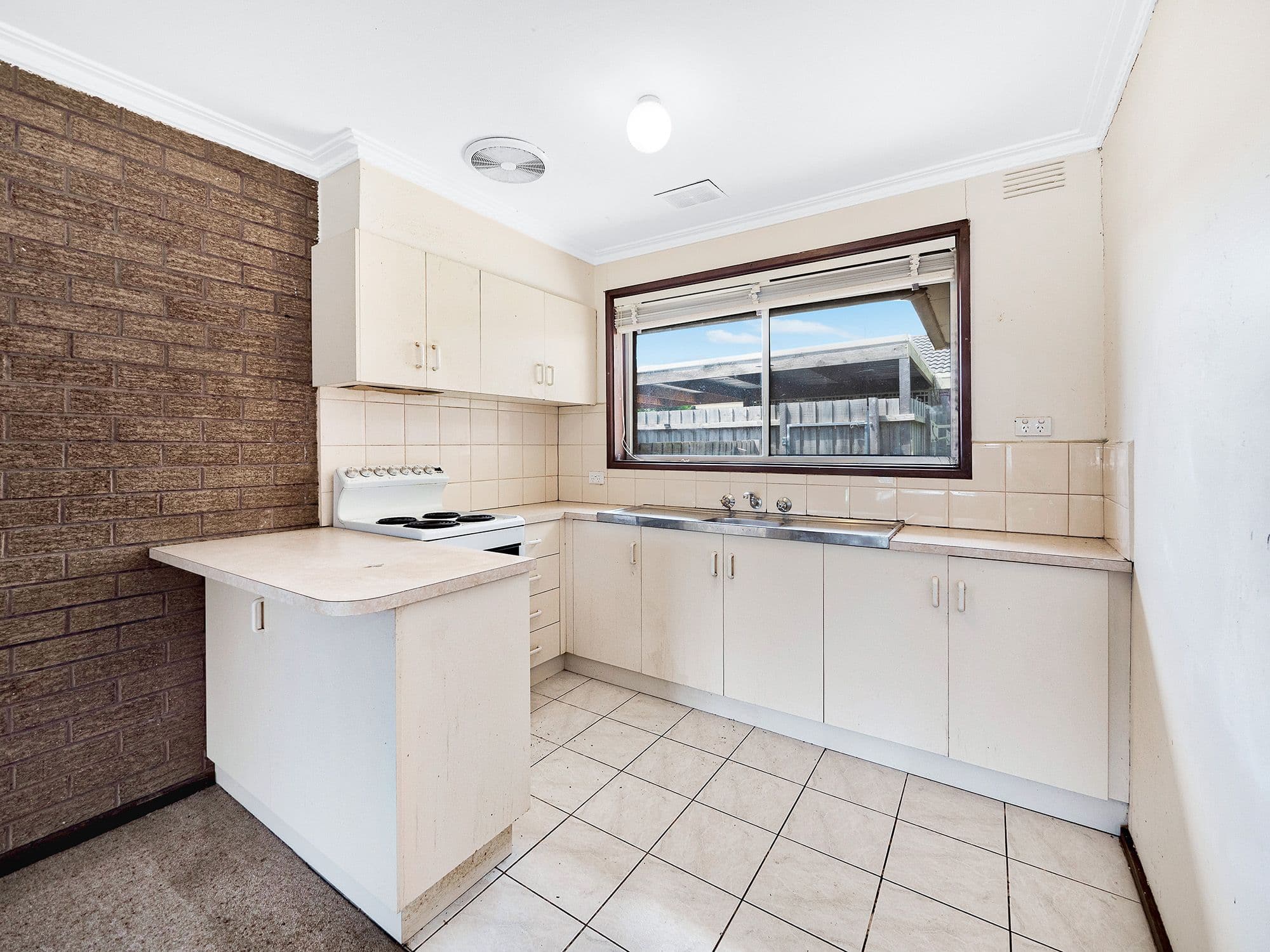 8 Mclaren Avenue, Cranbourne VIC 3977, Cranbourne - Thumbnail 3