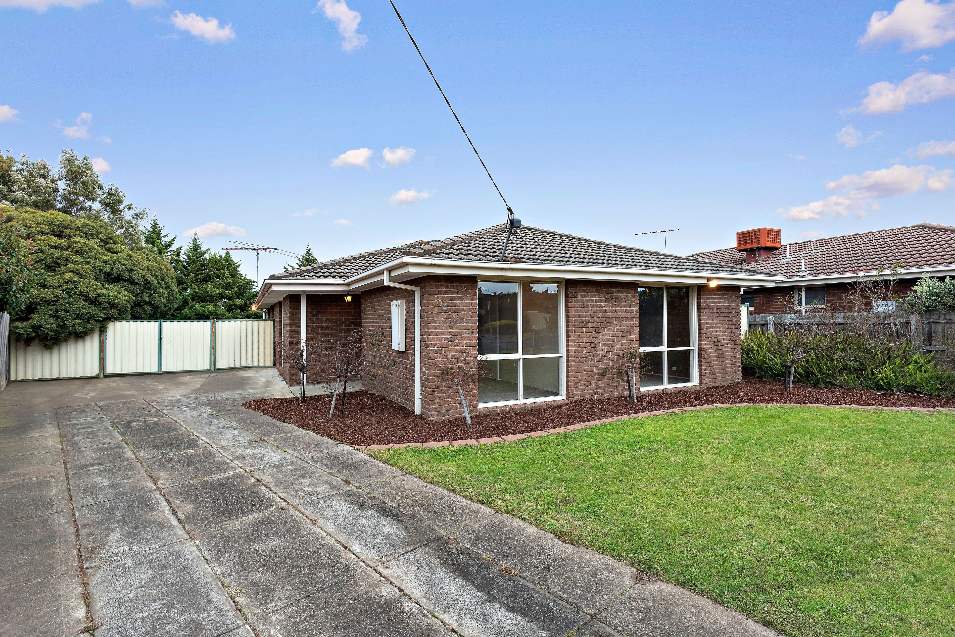 62 Bainbridge Close, Craigieburn VIC 3064, Craigieburn - Thumbnail 2