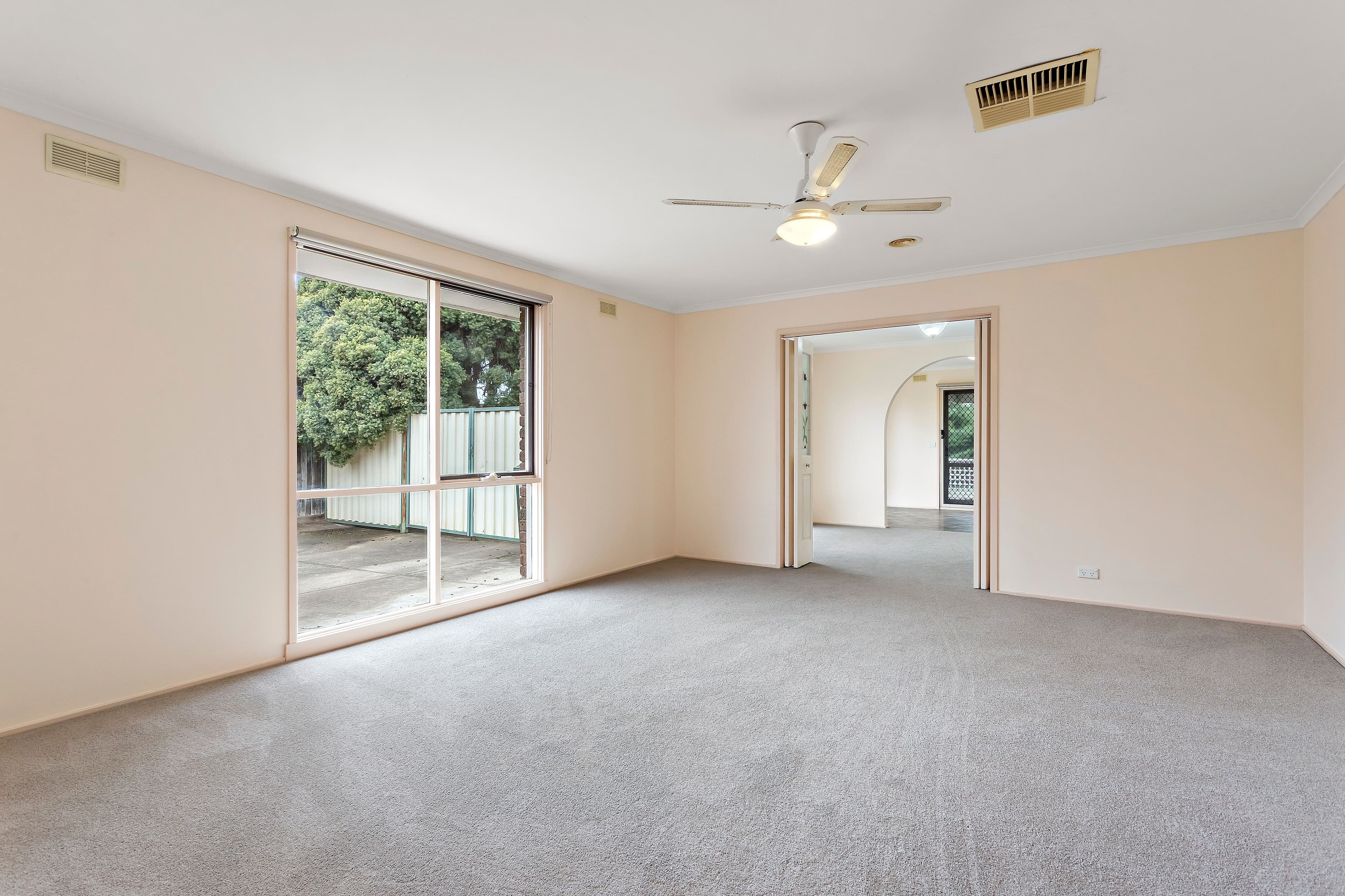 62 Bainbridge Close, Craigieburn VIC 3064, Craigieburn - Thumbnail 4