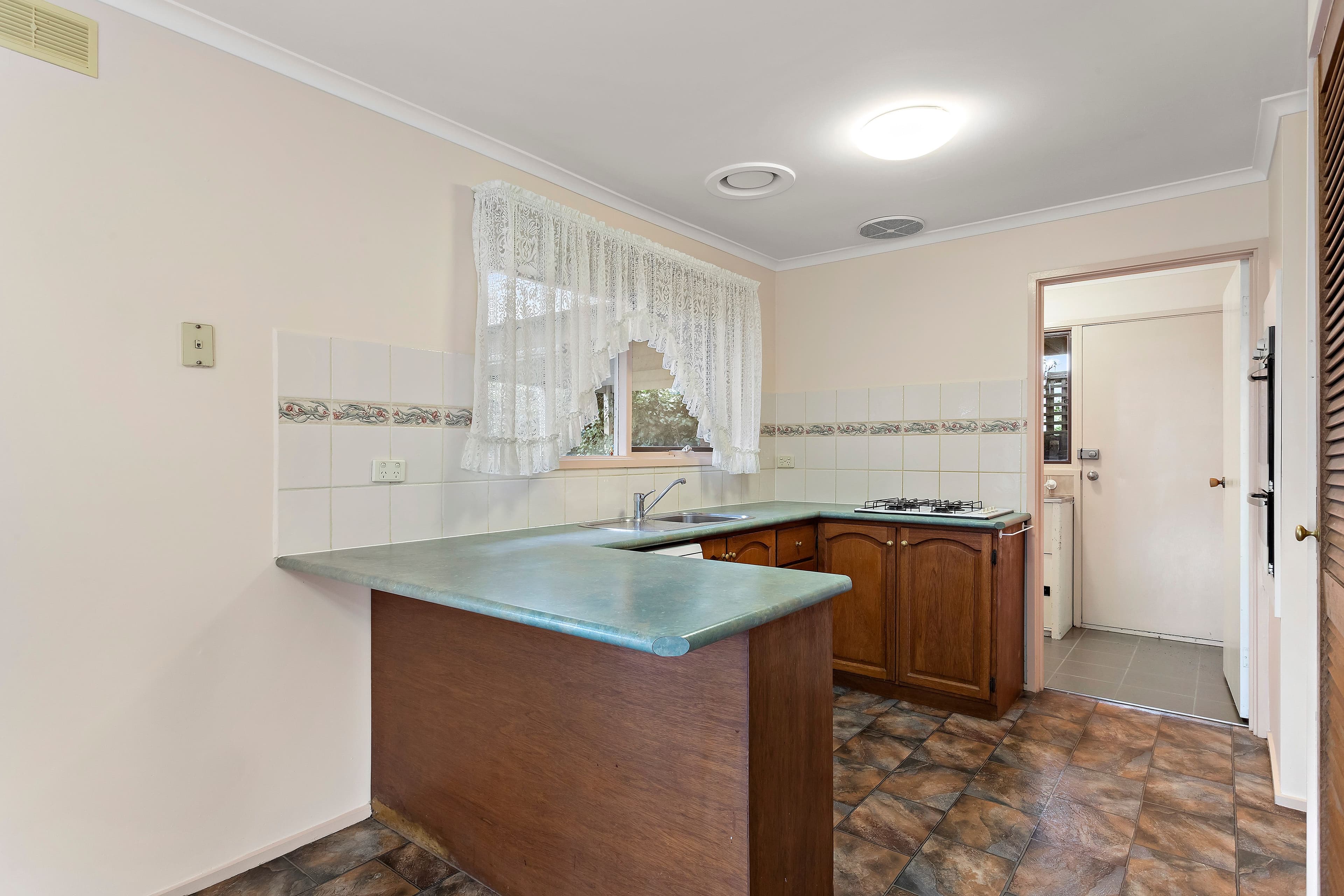 62 Bainbridge Close, Craigieburn VIC 3064, Craigieburn - Thumbnail 5