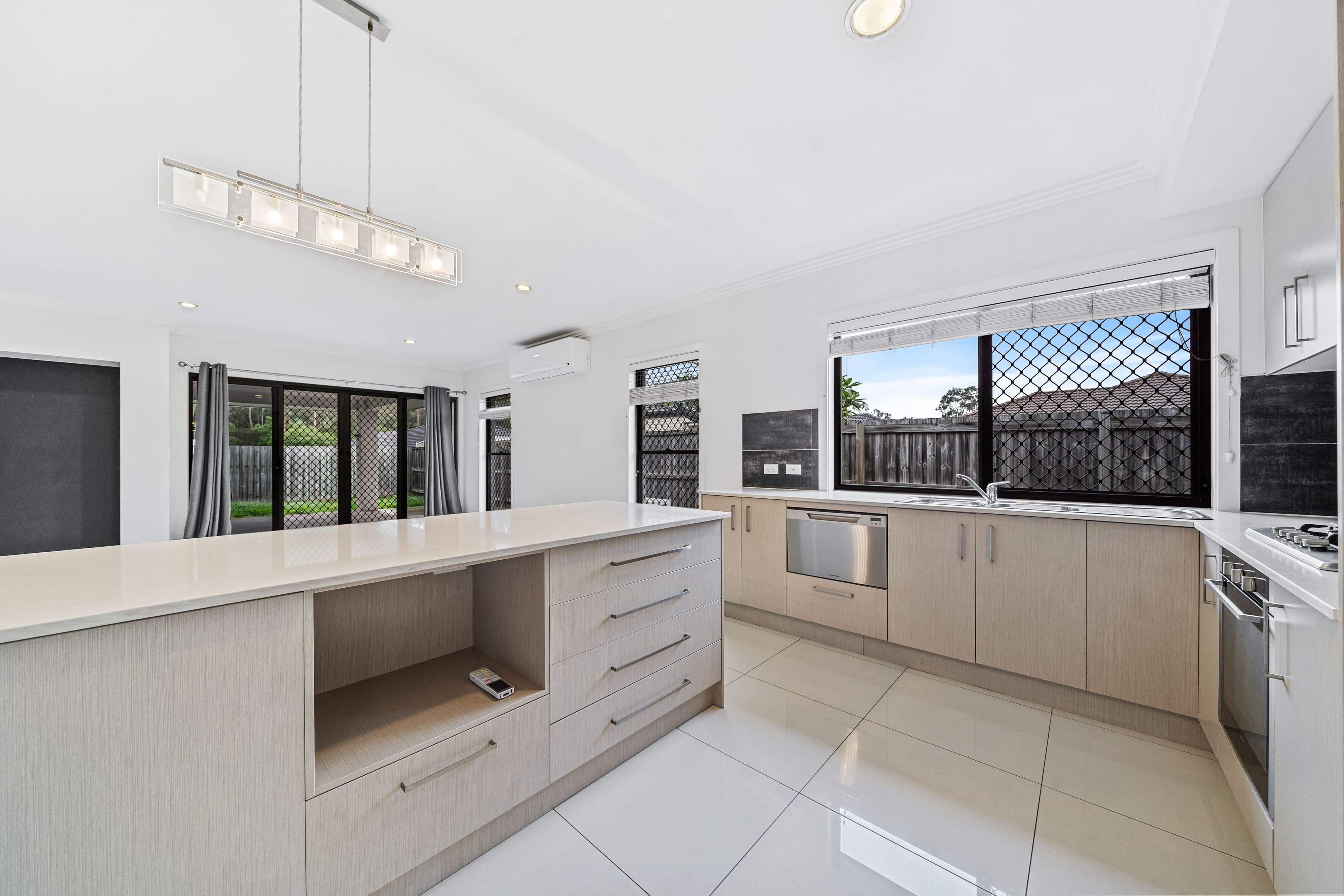 11 Wallaman Close, Waterford QLD 4133, Waterford - Thumbnail 5