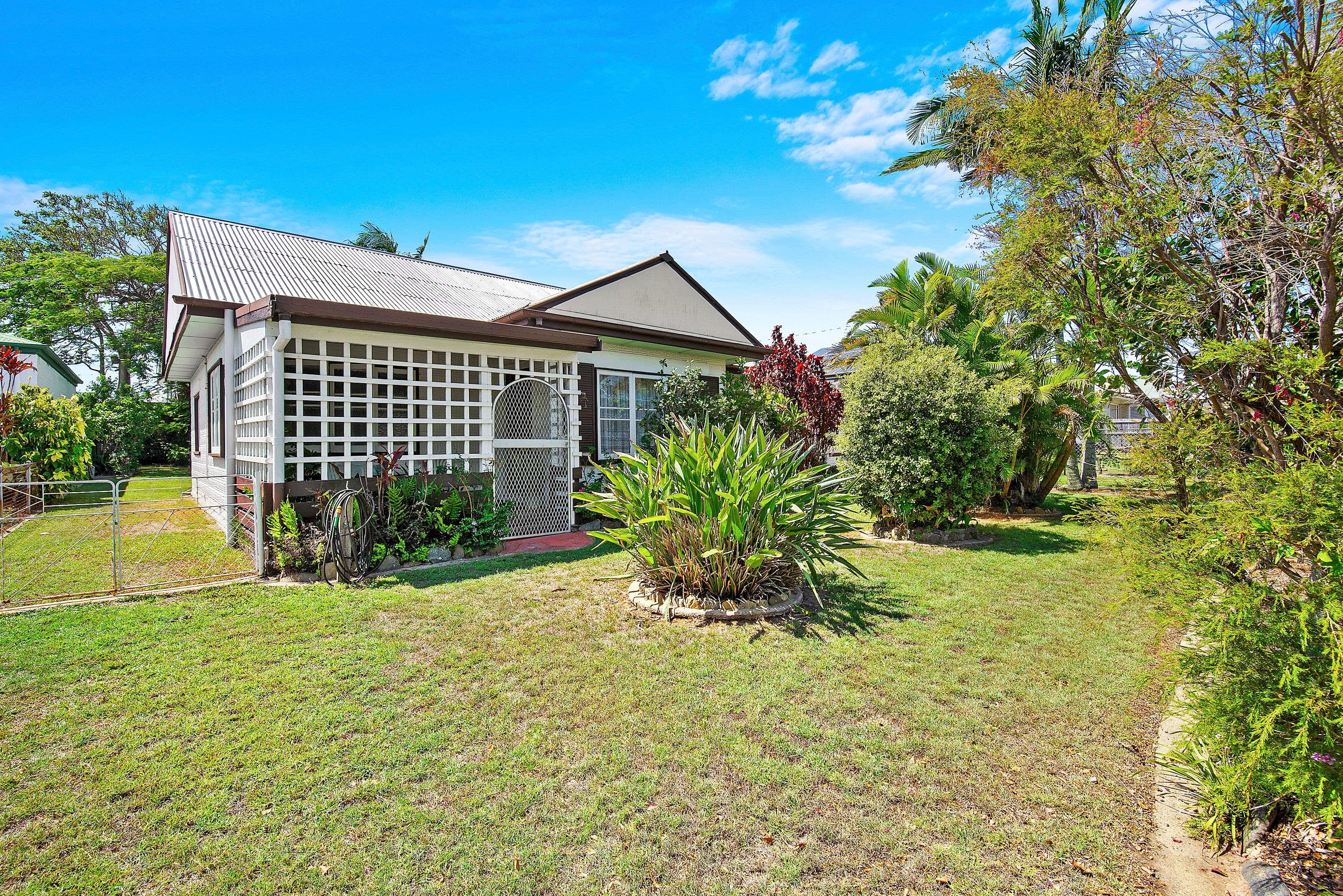 24 Collins Street, Woody Point QLD 4019, Woody Point - Thumbnail 2