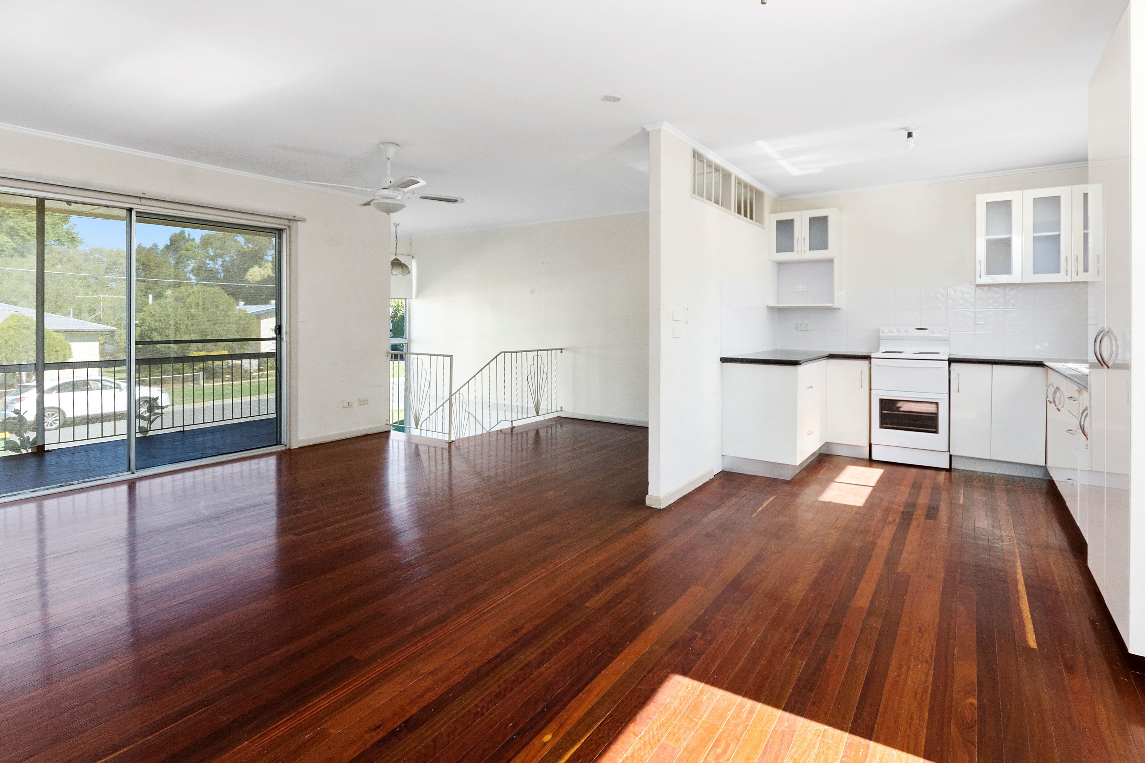 34 Vivian Street, Eastern Heights QLD 4305, Eastern Heights - Thumbnail 2