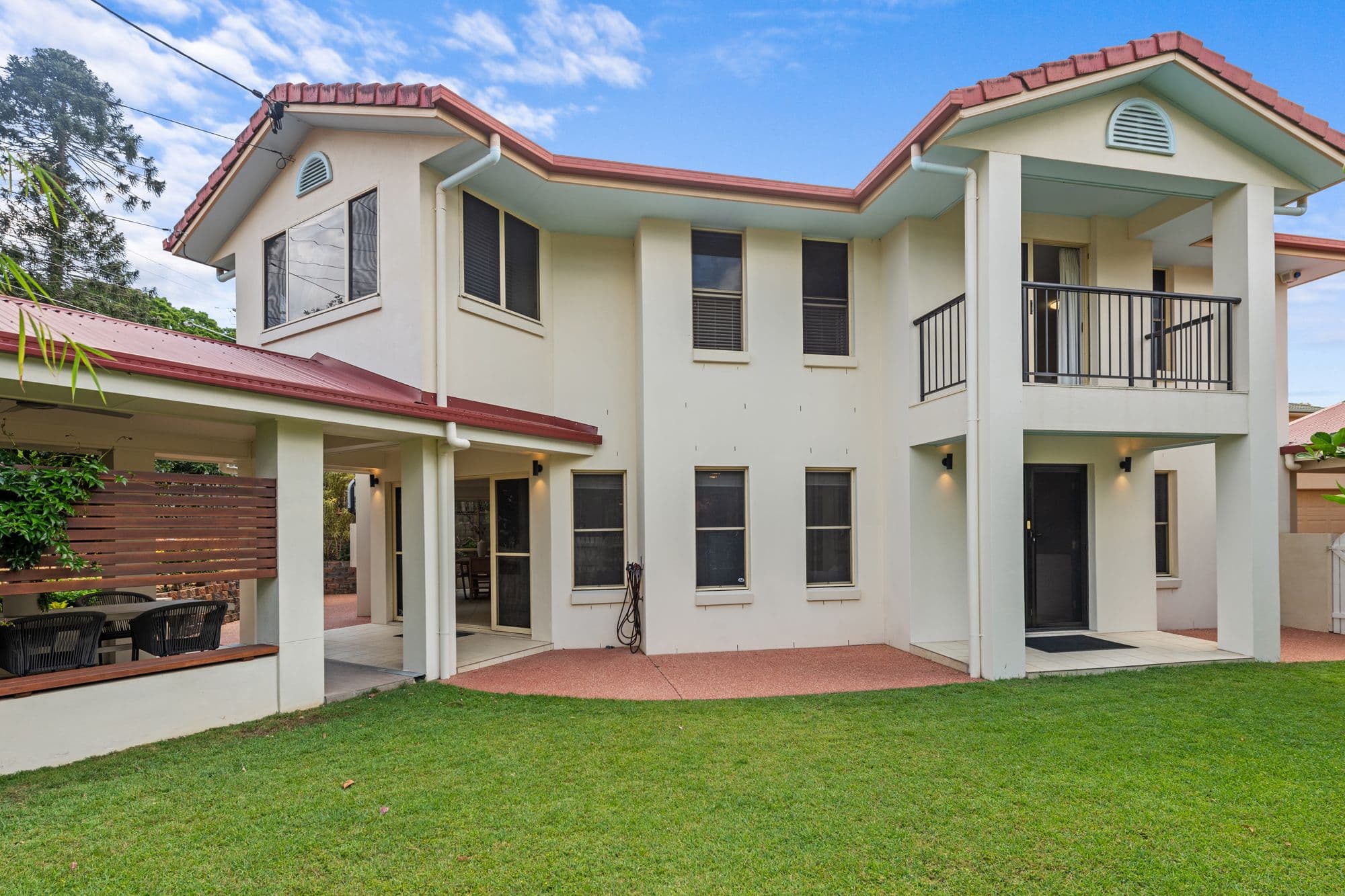 7 Dennis Street, Indooroopilly QLD 4068, Indooroopilly - Thumbnail 2