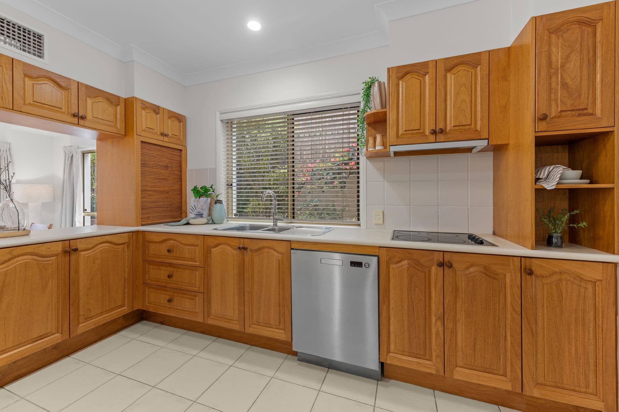 7 Dennis Street, Indooroopilly QLD 4068, Indooroopilly - Thumbnail 8